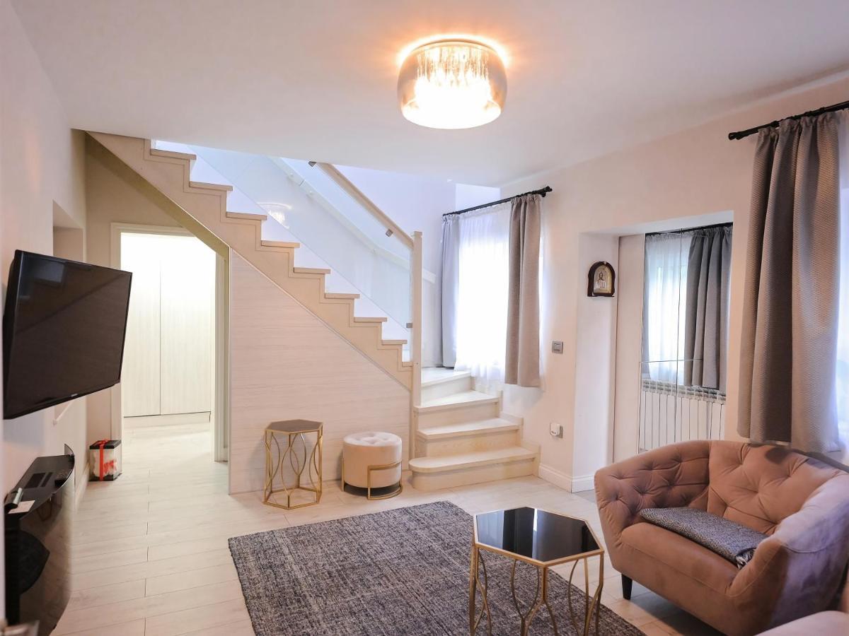 Villa Ase Premium House Suceava Exterior foto